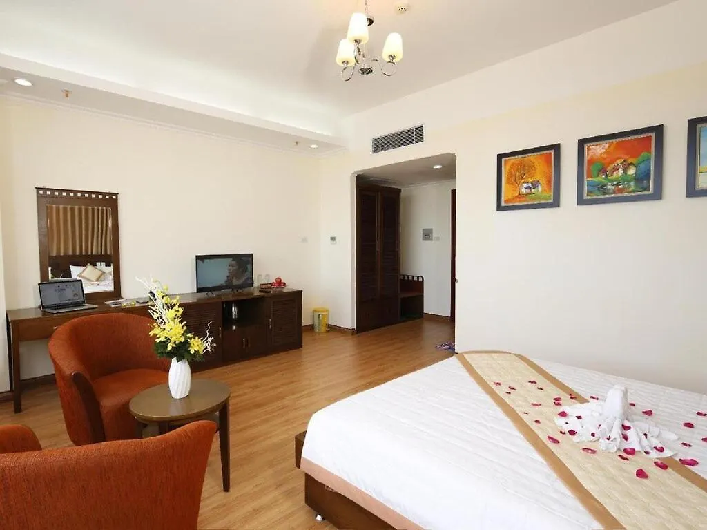 Central Hotel Nha Trang 3*,